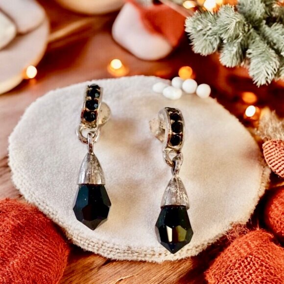 Lot of 8 Pair Pierced Earrings Vintage Retro Fashion Dangle Enamel Studs Hoop - Picture 3 of 4